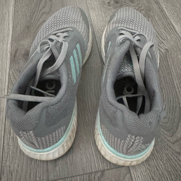 Adidas shoes - Picture 4 of 6